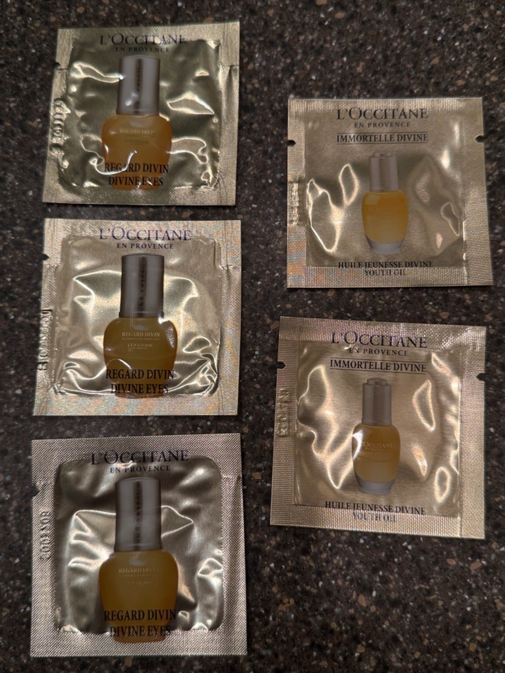 L'OCCITANE Immortelle Divine Sample Sachets - Gold